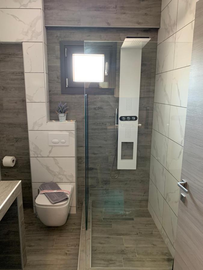 Street 90 Luxury Apartment Keramoti  Exterior photo